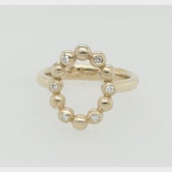 "Copenhagen Berry"Ringen oval ringen mellem - Colding design