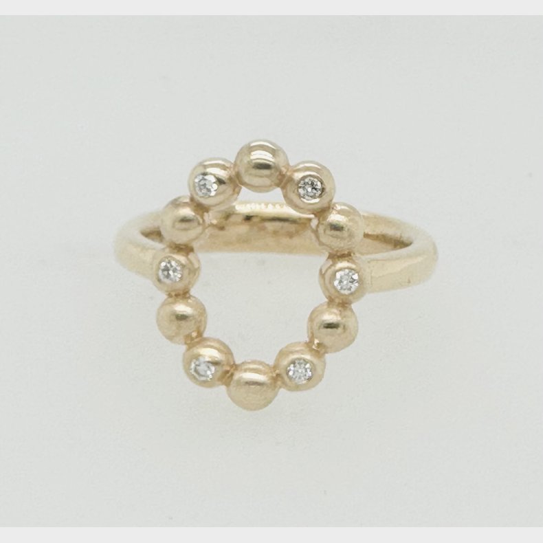 "Copenhagen Berry"Ringen oval ringen mellem - Colding design